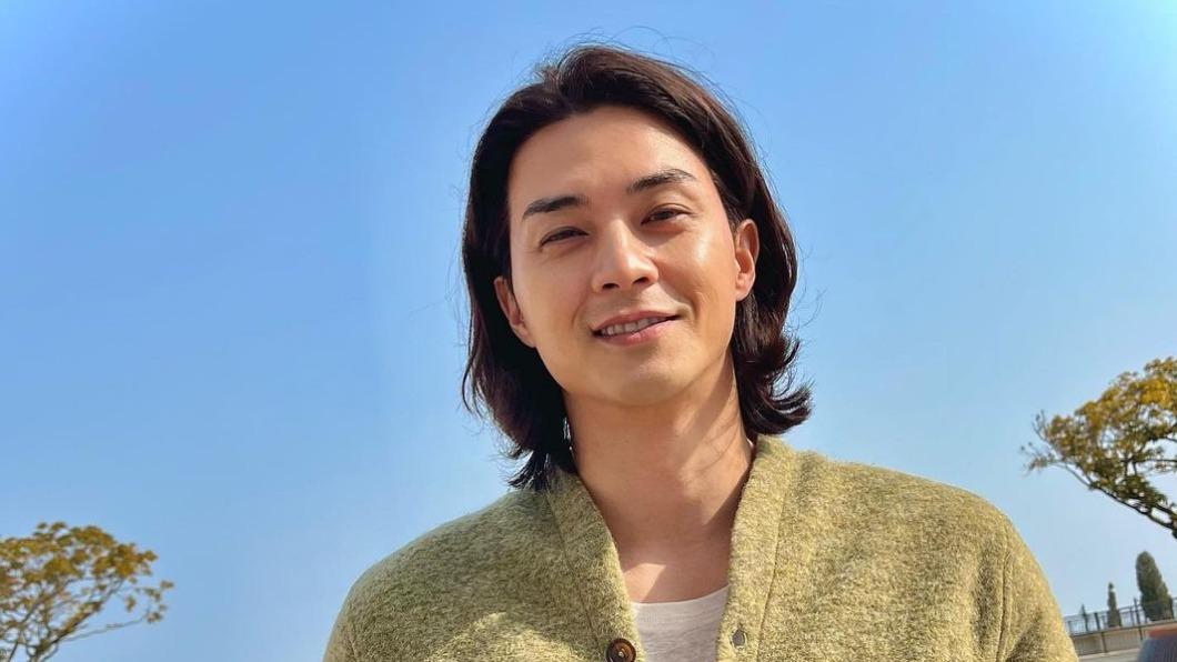 金智勳坦承確實有襯杉從未洗過。（圖／翻攝自金智勳 IG）