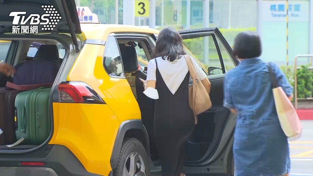 計程車司機易因臨停紅線給乘客上下車而遭檢舉。(圖/TVBS資料畫面)