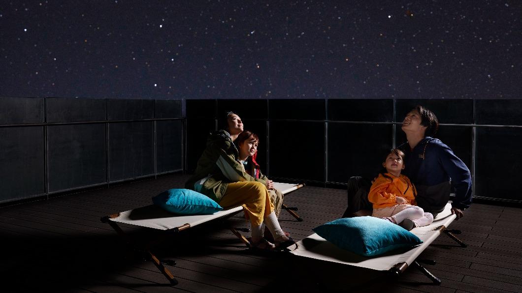平台露營，夜看繁星、晨賞雲海。(圖/ 星野集團 提供)