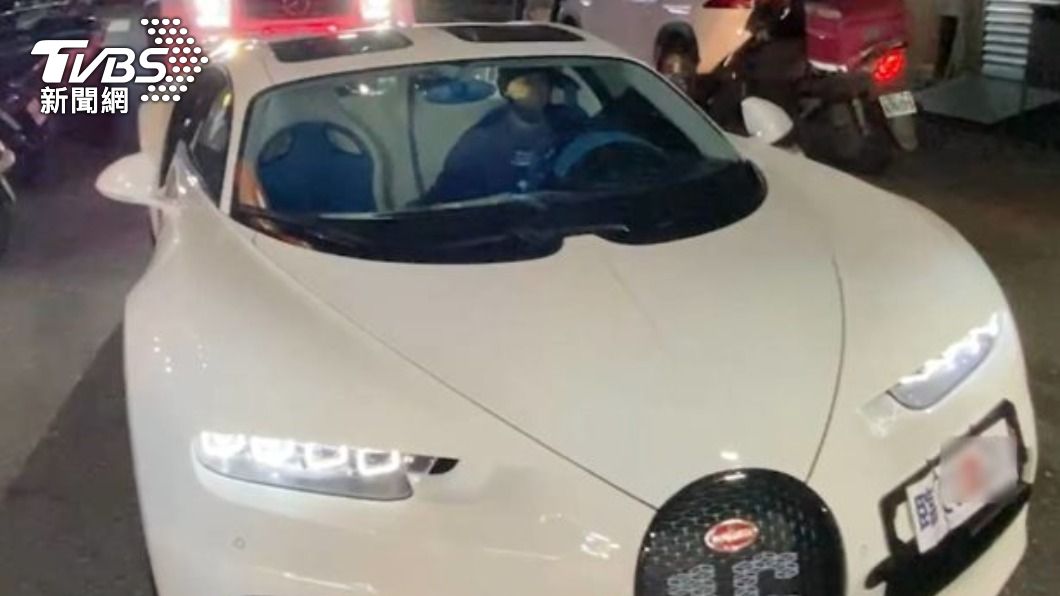 近日遭捕捉的Bugatti Chiron Sport則是懸掛臨時牌照。（圖/ TVBS資料照）
