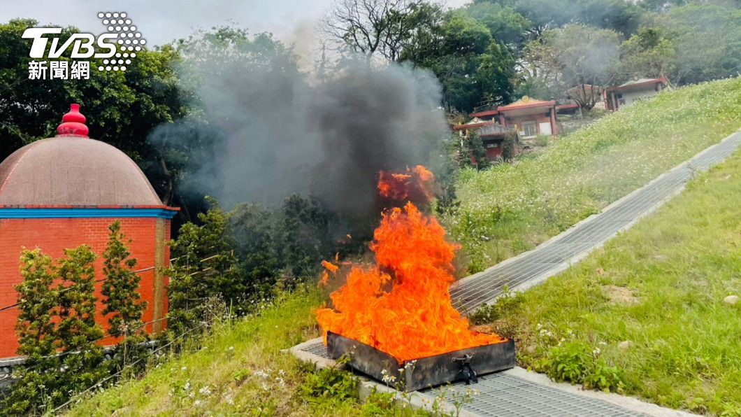 不可以斷鬼財路!燒紙錢亂飛是搶錢 民俗專家教這招破解