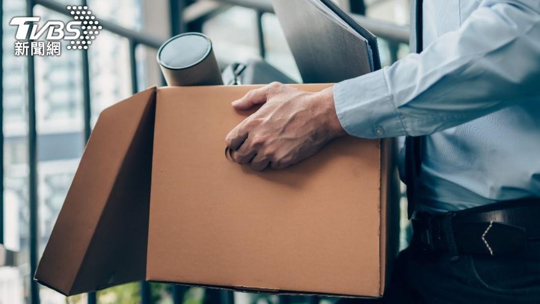 裁員有300萬,你願意接受嗎?(示意圖/shutterstock 達志影像)