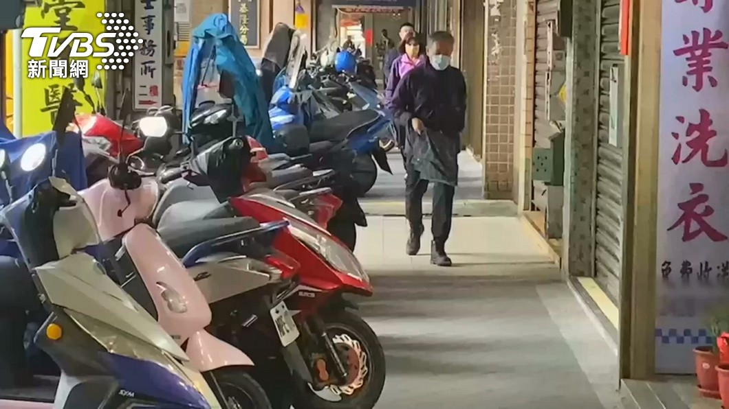 中央暫緩3項交通違規記點!騎樓擬開放停車 專家批:恐回到亂象