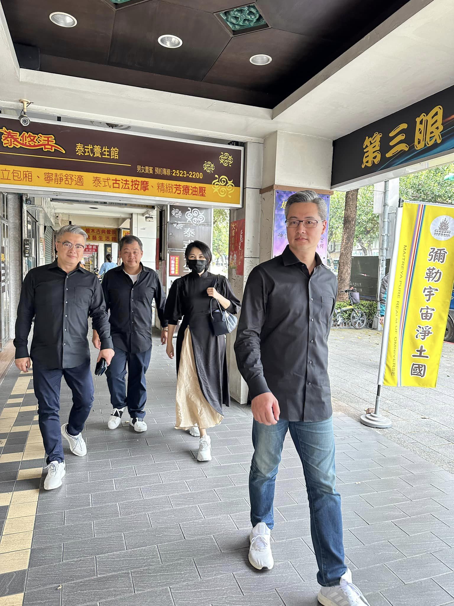 郁方一家人正在處理婆婆後事。(圖/翻攝自好門媳婦的秘密生活郁小方臉書)