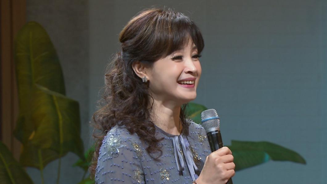 方季惟相當疼愛江念庭。（圖／年代提供）