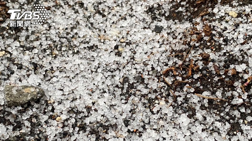 一早有驚喜!玉山去年入冬來初雪 破80年最晚降雪紀錄