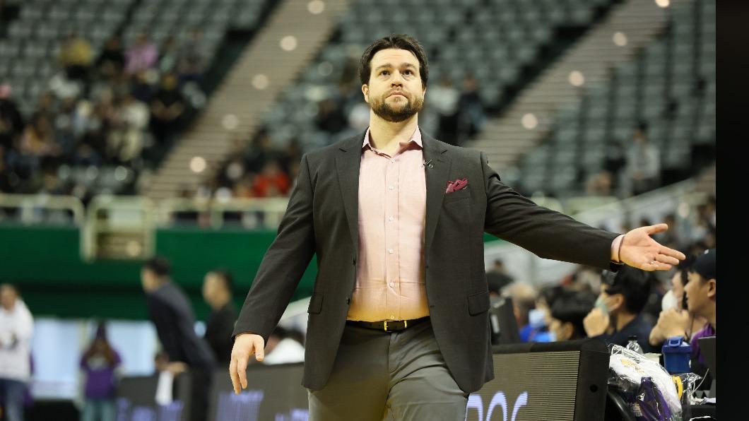 雲豹不敵海神重回墊底!NBA教頭怒吼:這不是我的風格