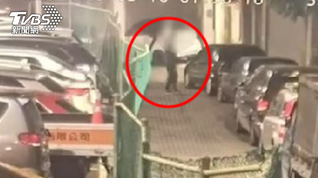 萬華男徒手砸毀3輛車玻璃全碎　到案竟稱：我在打蚊子