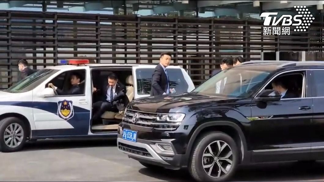 前總統馬英九將抵達上海浦東機場,相關人員已在機場部屬維安。(圖/TVBS)