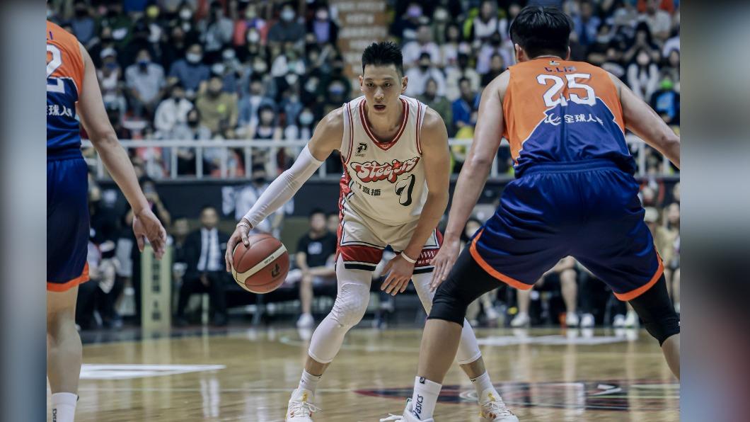 鋼鐵人昨天99:84大勝領航猿。(圖/球團提供)