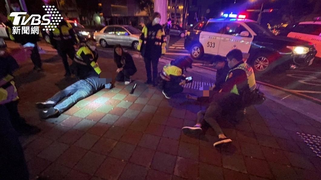 酒後反目!台中10人街頭大亂鬥 18警壓制抄出1槍13彈