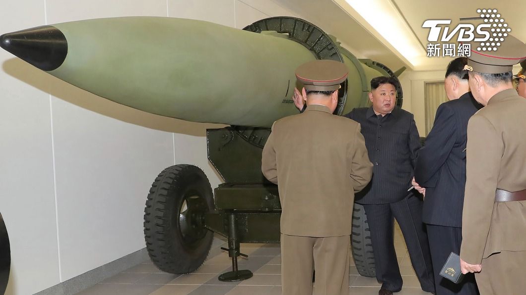 金正恩表示將擴大生產核武。（圖／達志影像美聯社）
