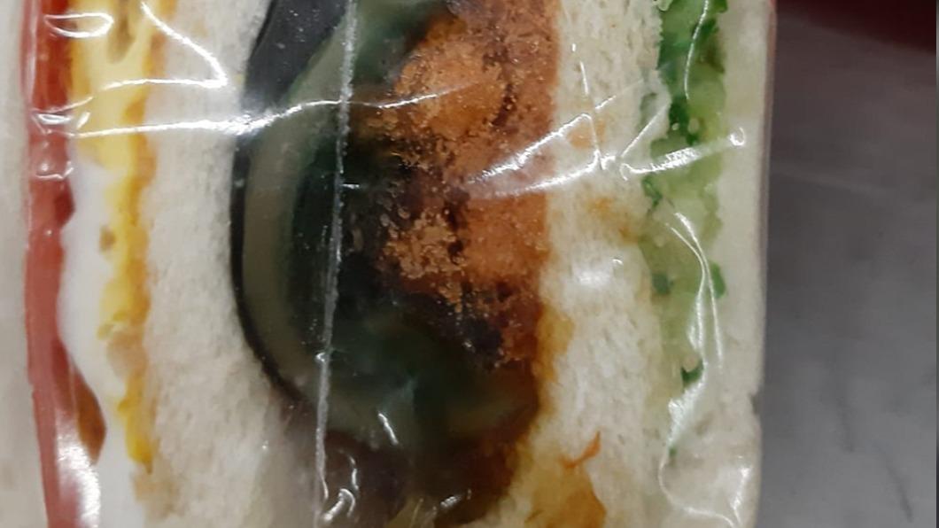 新口味「皮蛋三明治」超狂 網驚:味道飄出來了