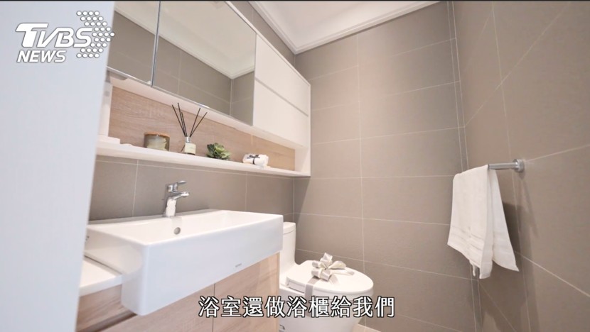 「鉅陞ONE」All in one一條龍服務,屋內標配有貼心通風鞋櫃、廚房電器櫃,施工及繳款狀況清楚透明。