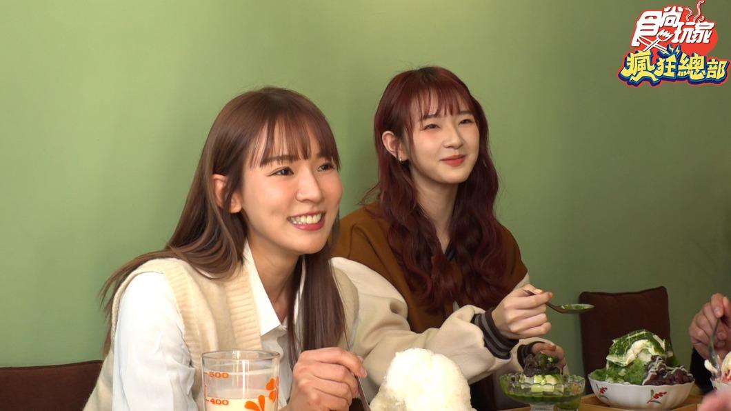 珮含(右)想當瘋狂總部的「助理」。(圖/TVBS)