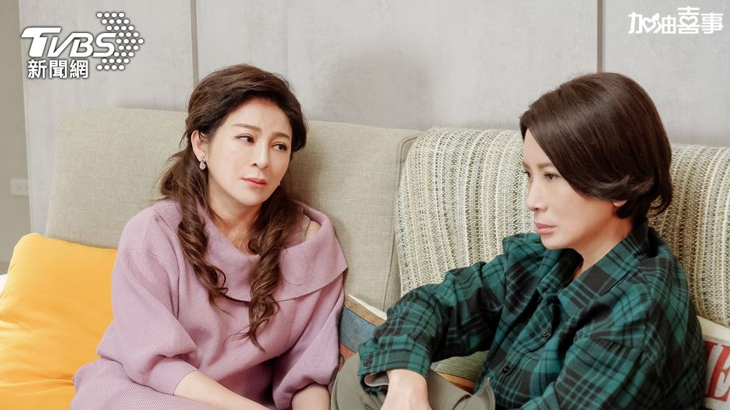 陳亞蘭、王彩樺為兒女婚姻煩惱。(圖/TVBS)