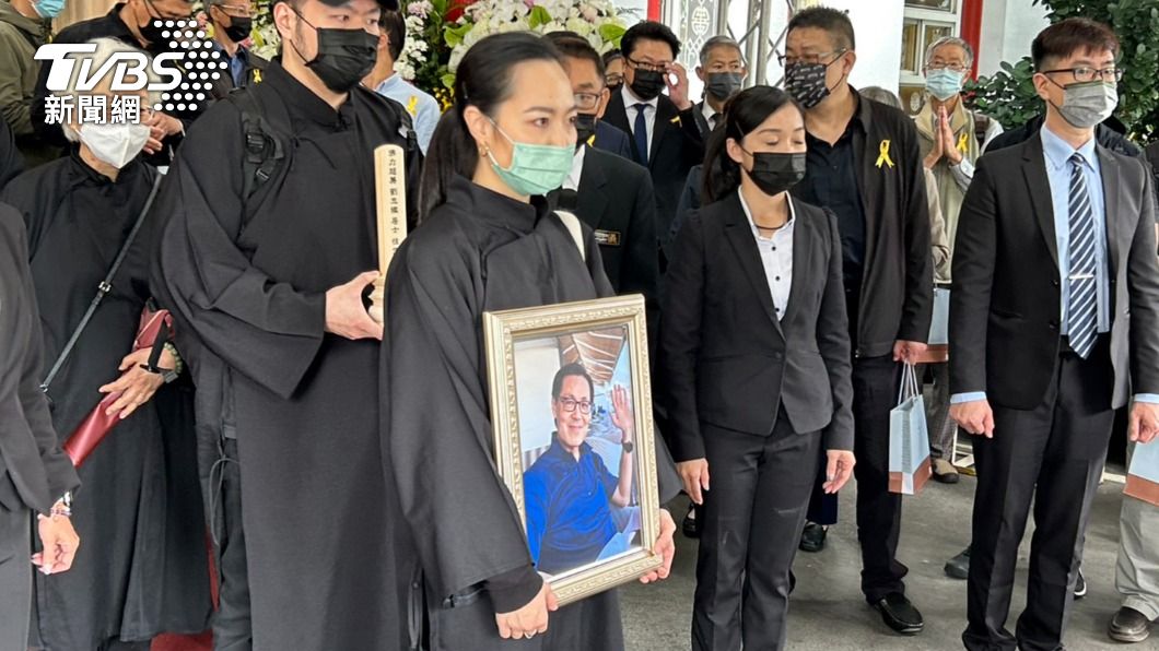 劉忠繼癌逝「生前樂當寵孫魔人」!女兒哽咽喊:上天堂再當家人