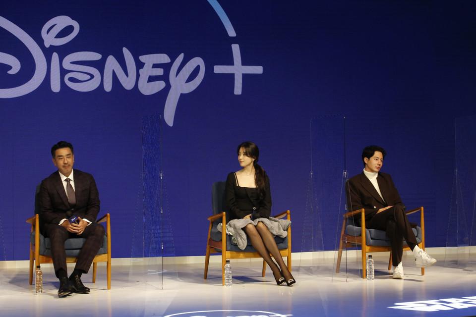 柳承龍、韓孝周、趙寅成(左起)將演出Disney+科幻劇《Moving》。(圖/翻攝自Disney+ Korea)