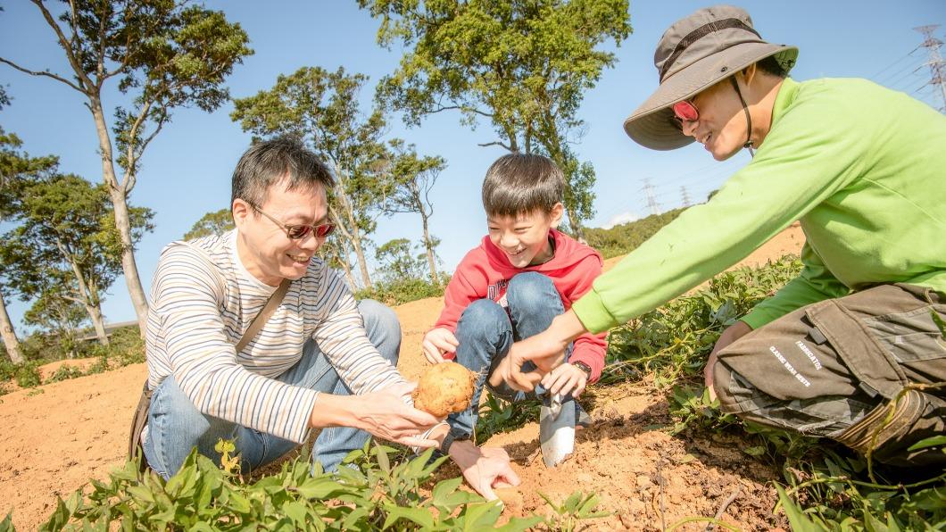 六福莊標榜亞洲第一座以自然生態與草食性動物為景觀設計的度假飯店。(圖/六福莊提供)