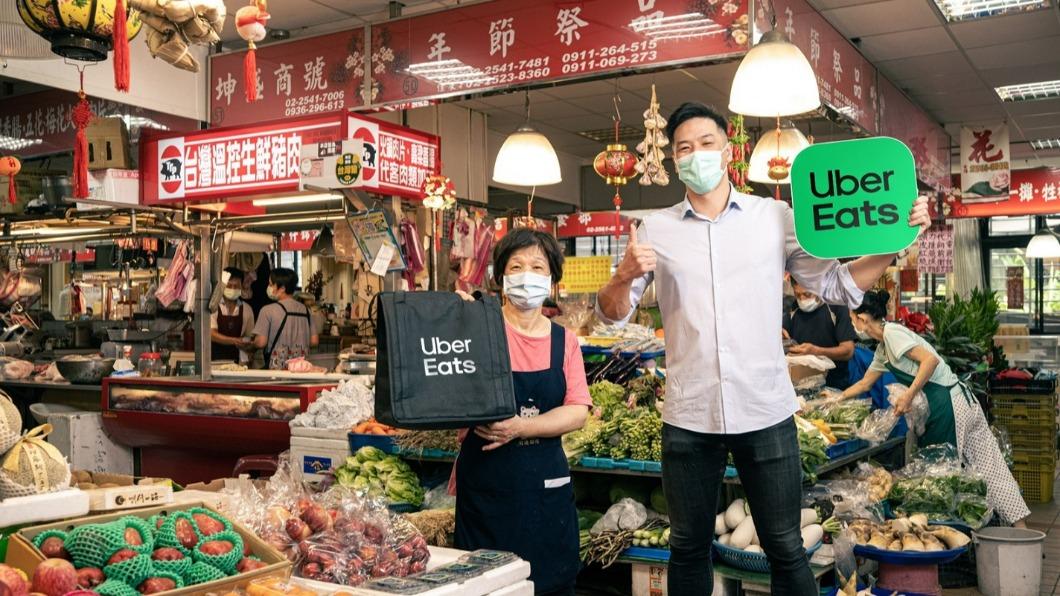 金紙、鮮花素果也可外送！平台清明祭祀用品買一送一
