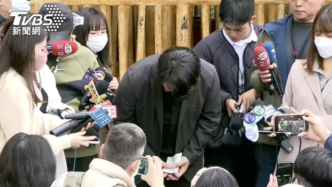 曾發文大玩諧音哏「抽薪止狒」 六福村道歉遭砲轟:圓謊真辛苦