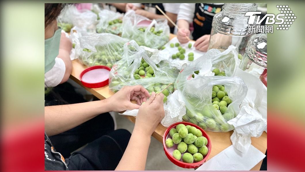 雨少量減「長不大」! 高雄青梅收購差 急推民眾DIY助銷售