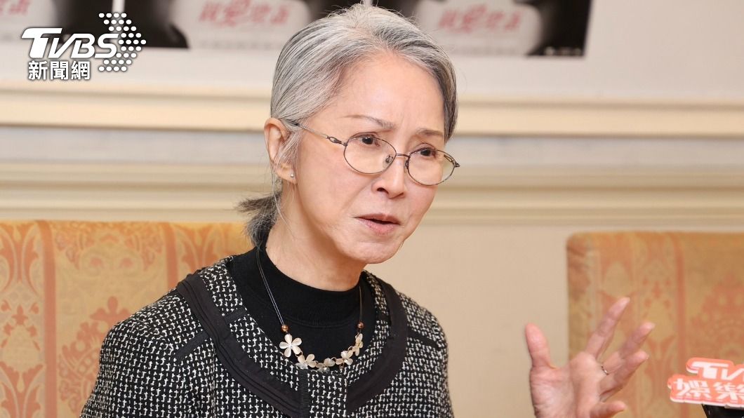 李璇提起已故丈夫丁強數度哽咽。(圖/黃城碩攝)