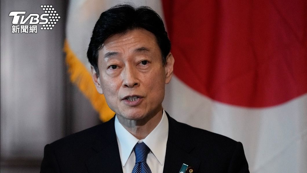 日本經濟產業大臣西村康稔。(圖/達志影像美聯社)