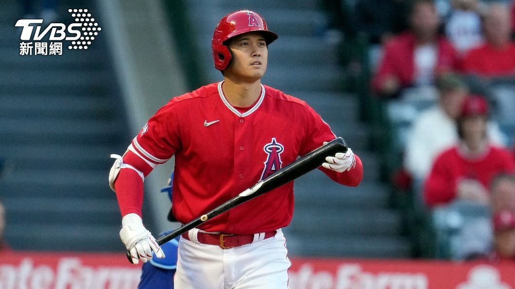 大谷翔平敲出本季首支安打。(圖/達志影像美聯社)