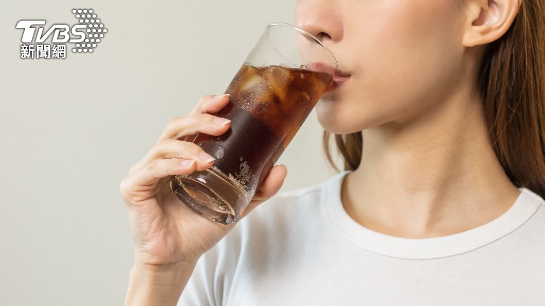 25歲前總是冰飲、冰水不離身。(示意圖/shutterstock達志影像)
