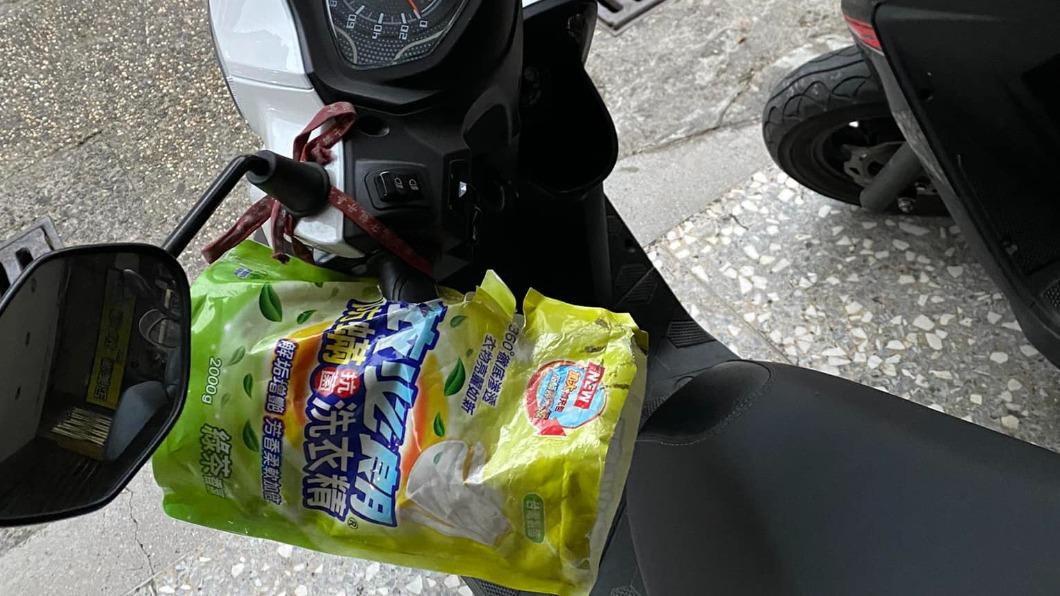 生活智慧王?機車手套「這1物」自製 內行反爆:很危險