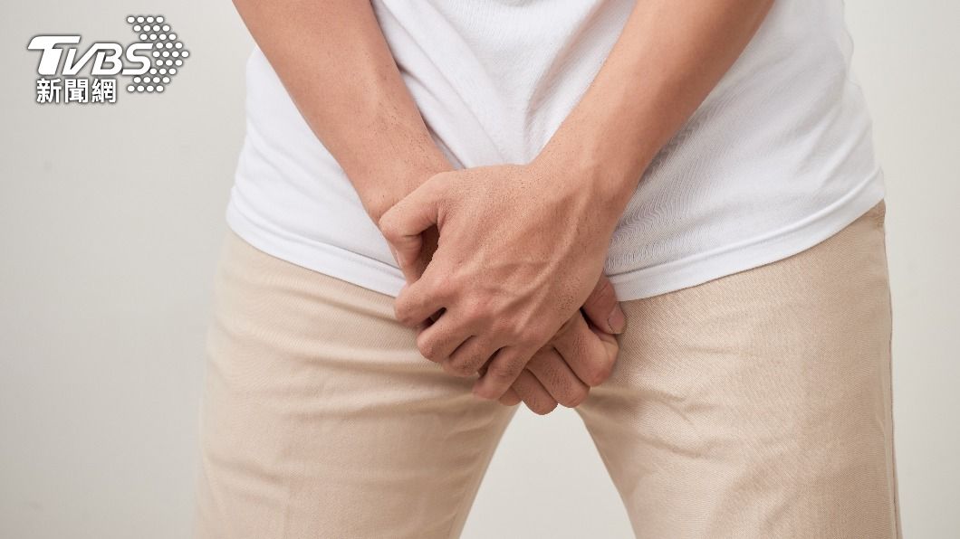 攝護腺肥大的男性「坐著如廁」對健康有益。(示意圖/shutterstock達志影像)