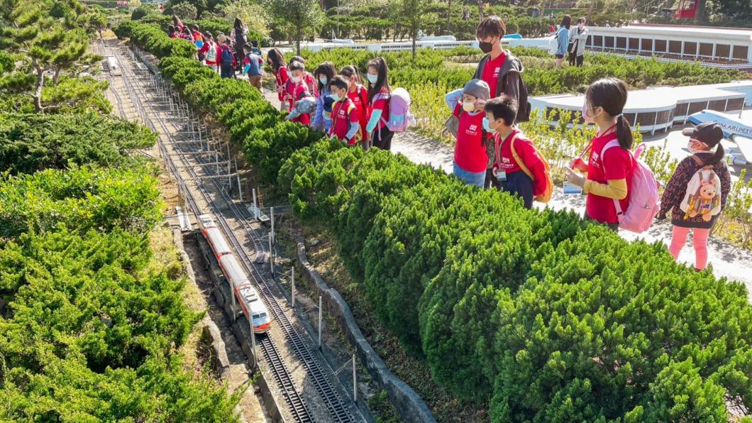 「小人國主題樂園」的特色主打迷你景物園區。(圖/翻攝自小人國主題樂園臉書)
