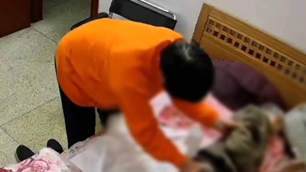 香港有名保母涉嫌長者。（圖／翻攝自后浪視頻）