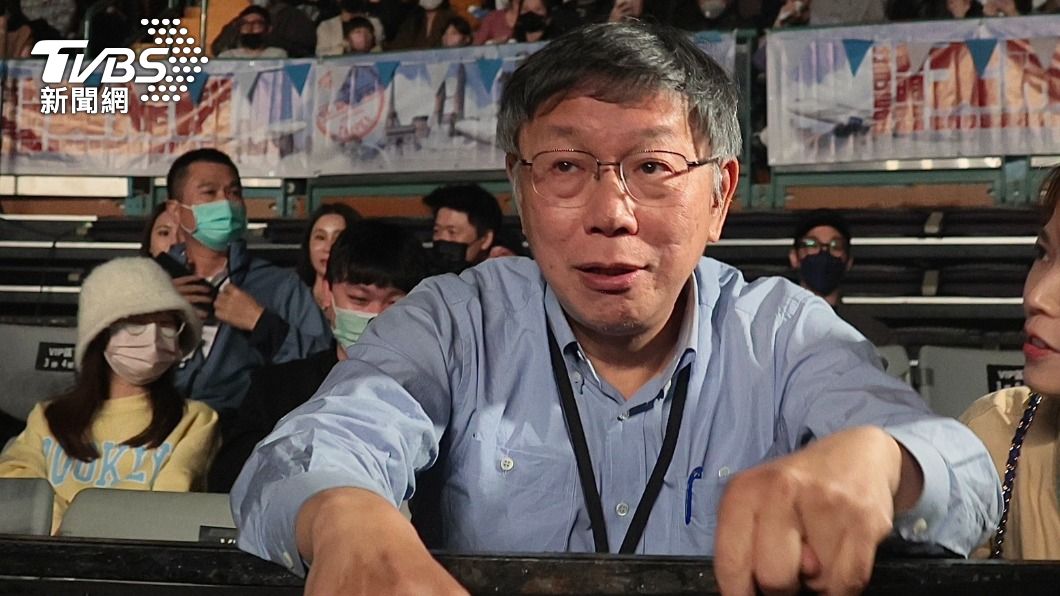 柯文哲在演唱會開始後才入場，更引起現場粉絲尖叫。（圖／黃城碩攝）