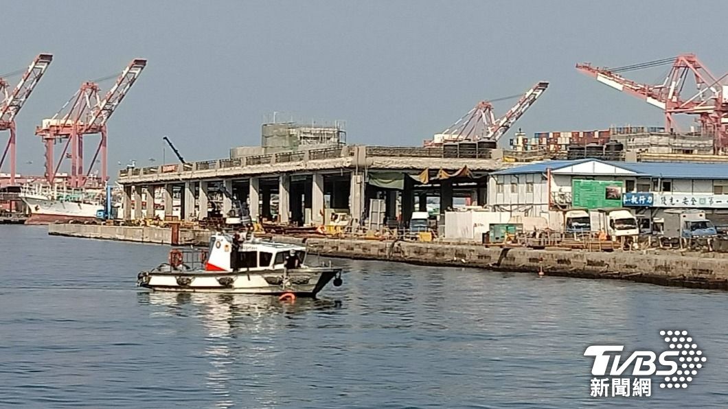 快訊/前鎮漁港現男浮屍 「只穿一條短褲」漂水道