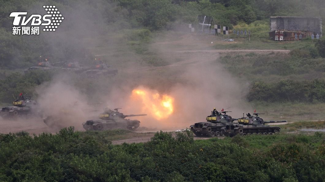 國軍出動勇虎式戰車進行演訊。(圖/達志影像路透社)