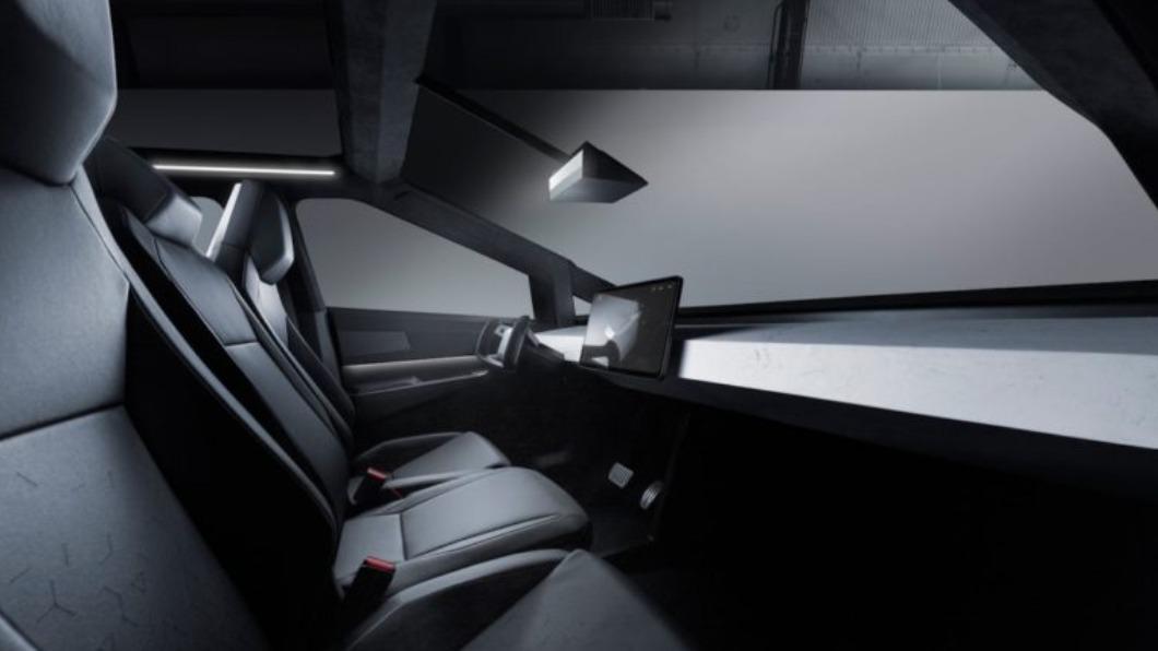 先前已有消息傳出Cybertruck可能會導入Yoke方向盤。(圖片來源/ Tesla)