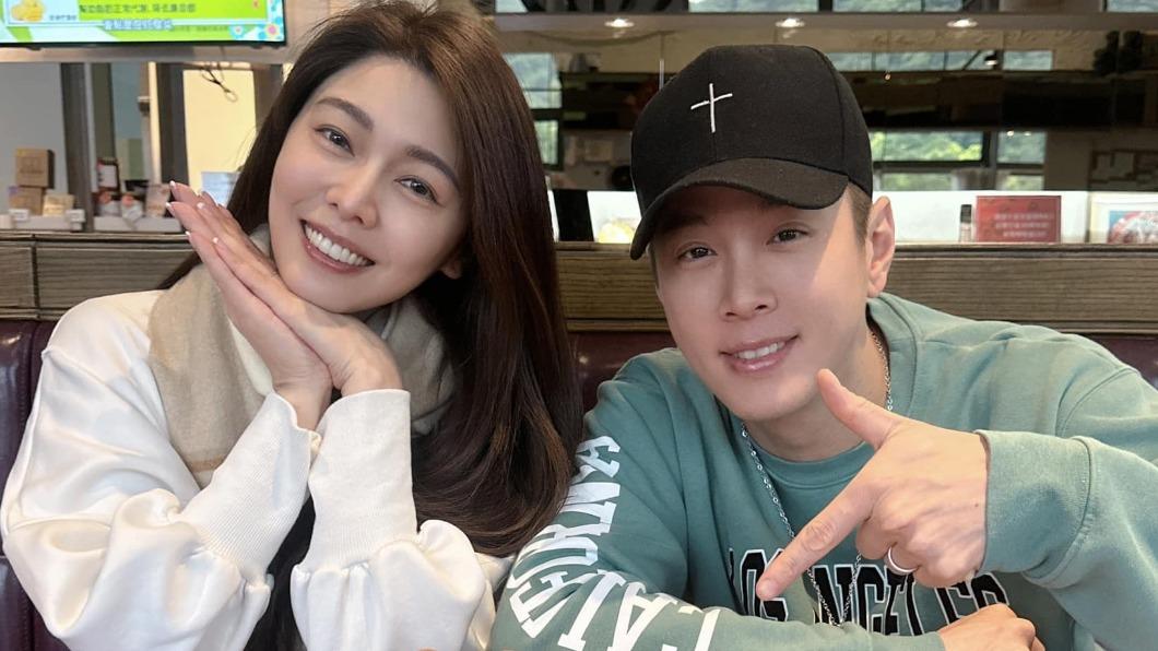白家綺跟老公吳東諺感情相當好。(圖/翻攝自白家綺臉書)