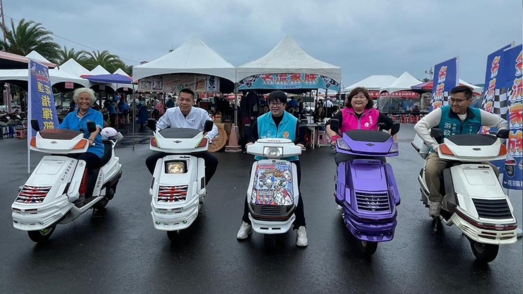 曾被封為「把妹神車」的舊名流機車一字排開。(圖/翻攝自花蓮市議員徐子芳臉書)