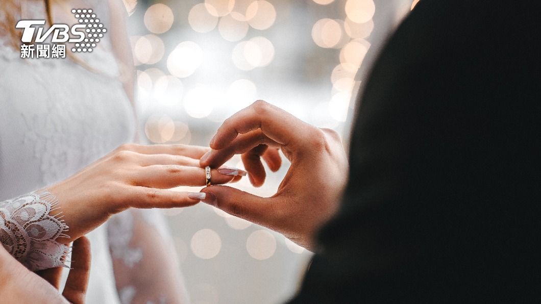 新娘婚宴喝醉!瘋喊「要嫁小王」失控畫面曝:想結兩次婚