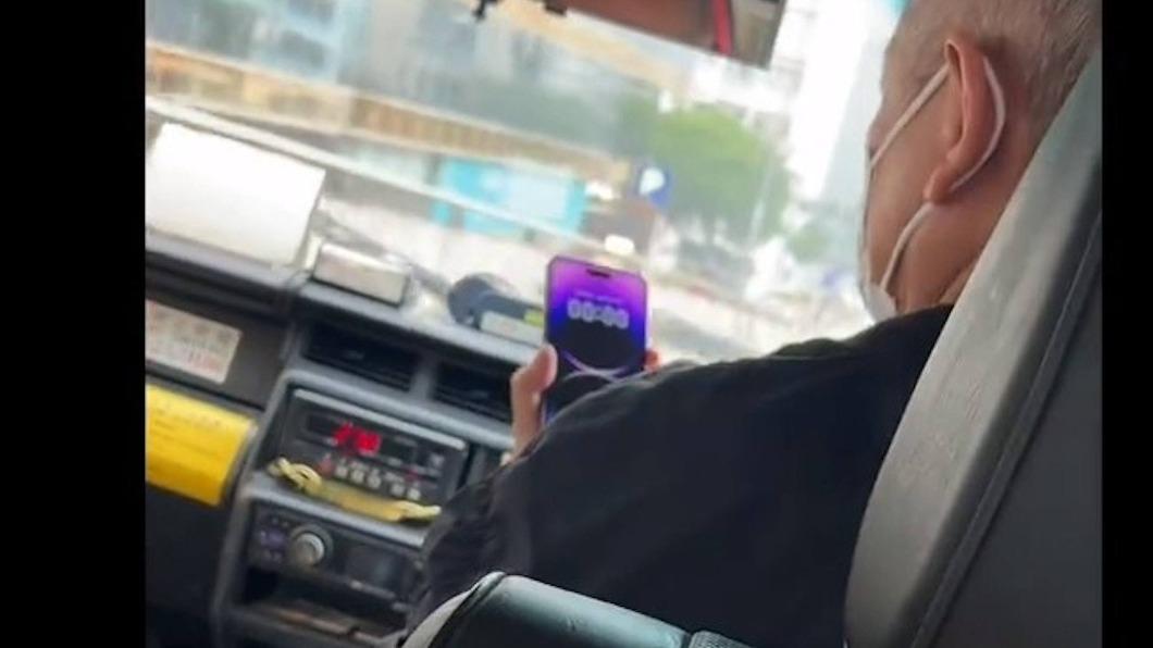 上位乘客掉iPhone！香港假司機詐騙女遊客　「山寨機」賣千元港幣