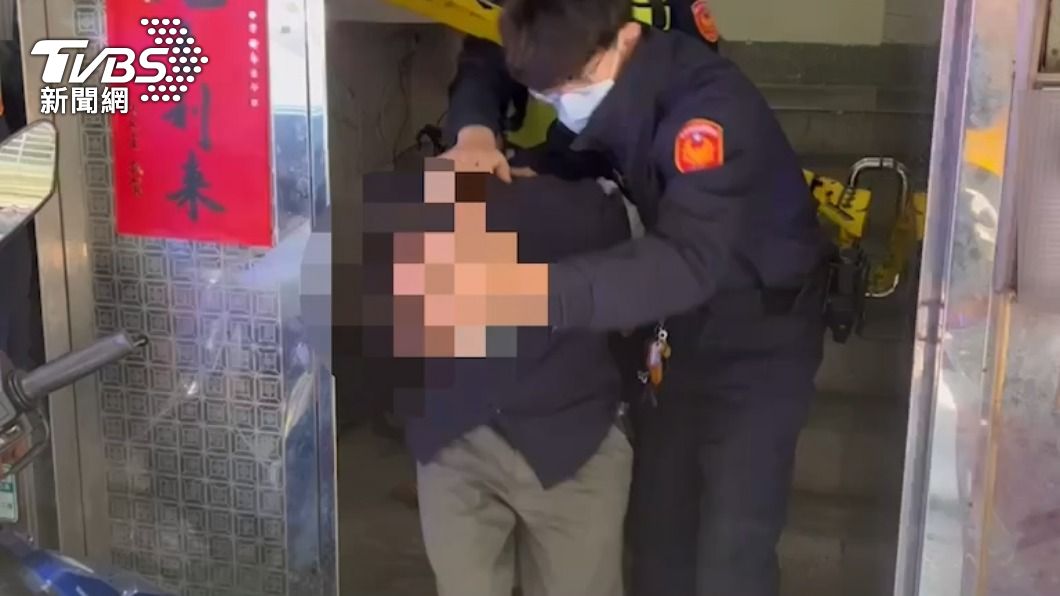 警方當場將人逮捕。(圖/TVBS)