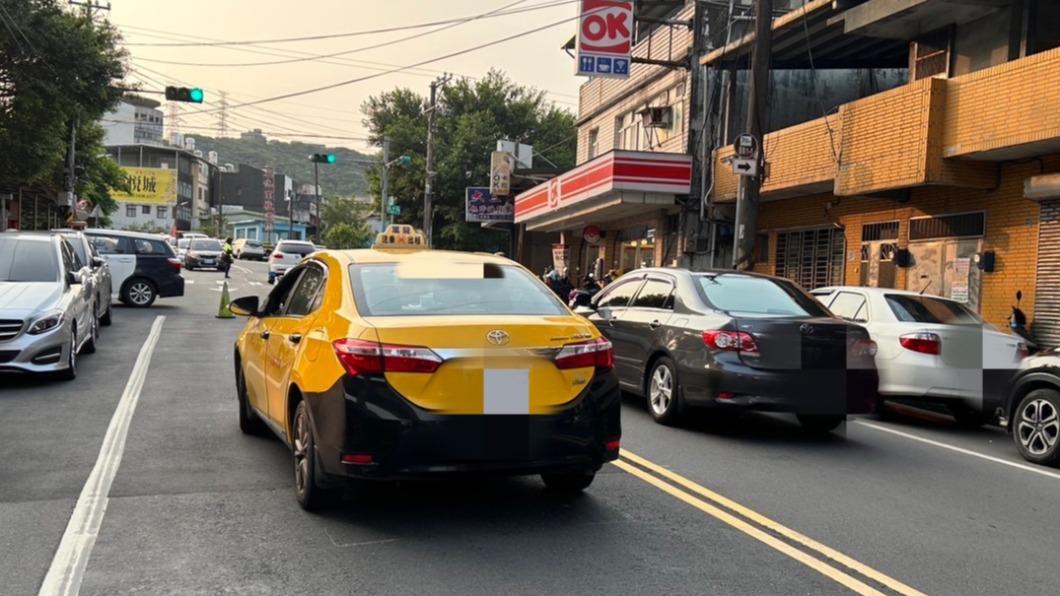 還好當時車速不快,這起事故並未造成人員傷亡。(圖/警方提供)