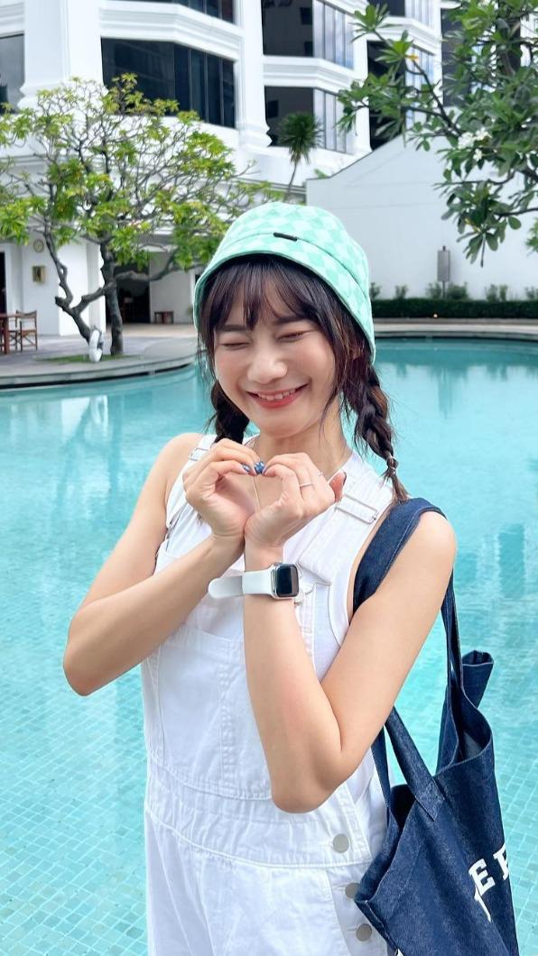 愛莉莎莎日前才跟呂杰陽交往。(圖/翻攝自愛莉莎莎臉書)