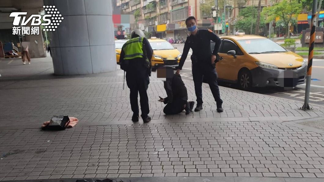 快訊/汐止車站命案!計程車旁小便爆衝突 男發酒瘋勒死司機
