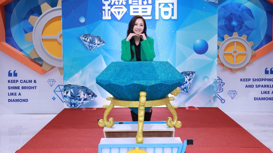 林采緹從小就學會儲蓄。(圖/鑽電商提供)