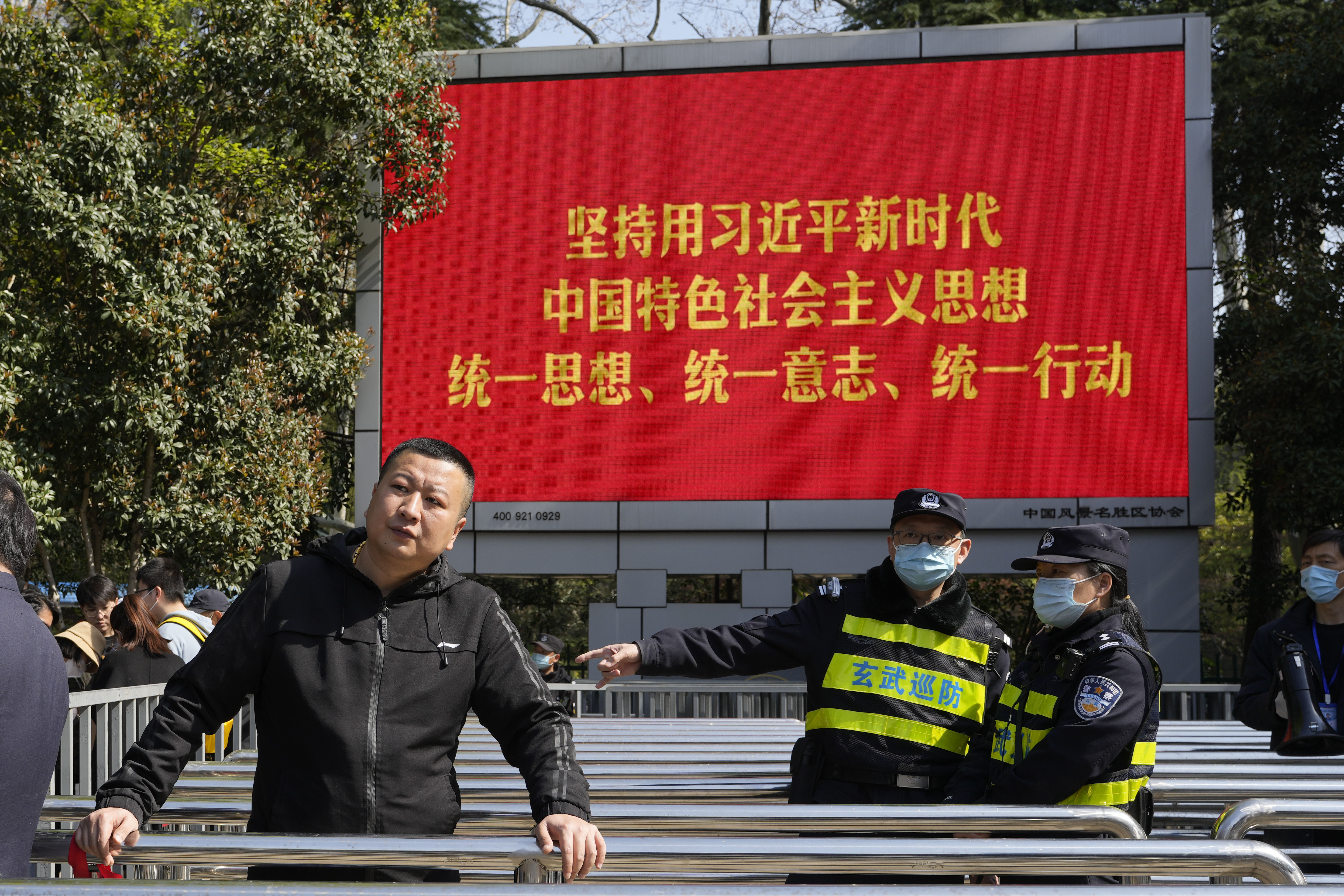 習近平第三任期定調後,試圖展現有能力應對複雜的國內外情勢(畫面來源:AP))