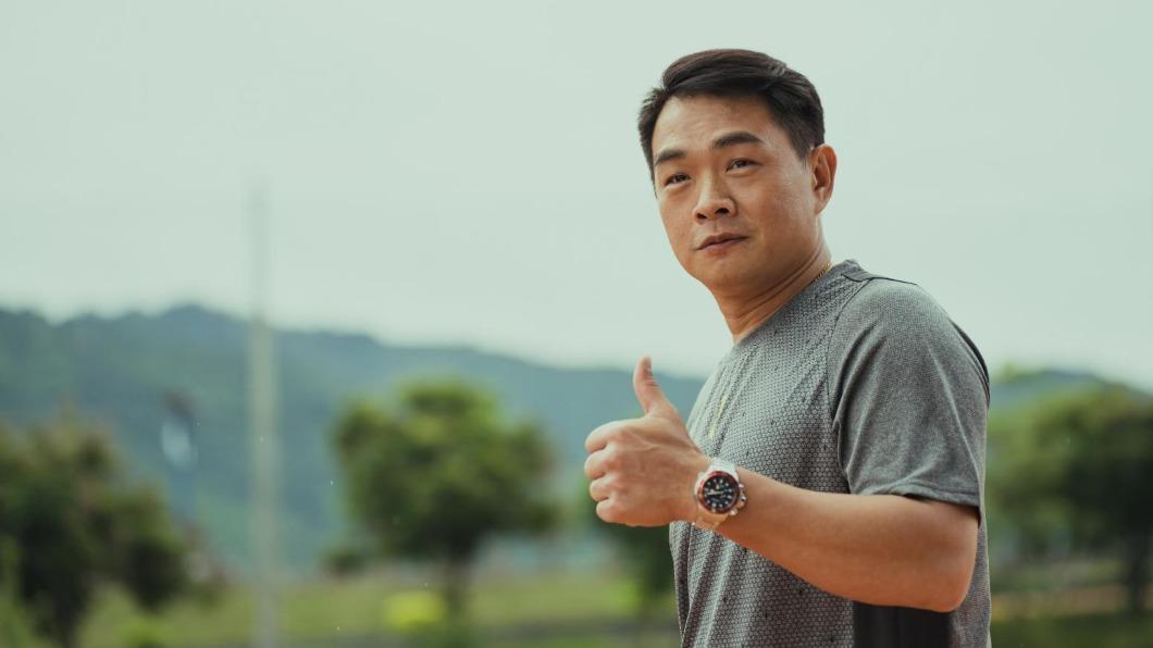 兄弟象傳奇球星彭政閔客串《做工的人 電影版》。（圖／大慕影藝、華映娛樂提供）