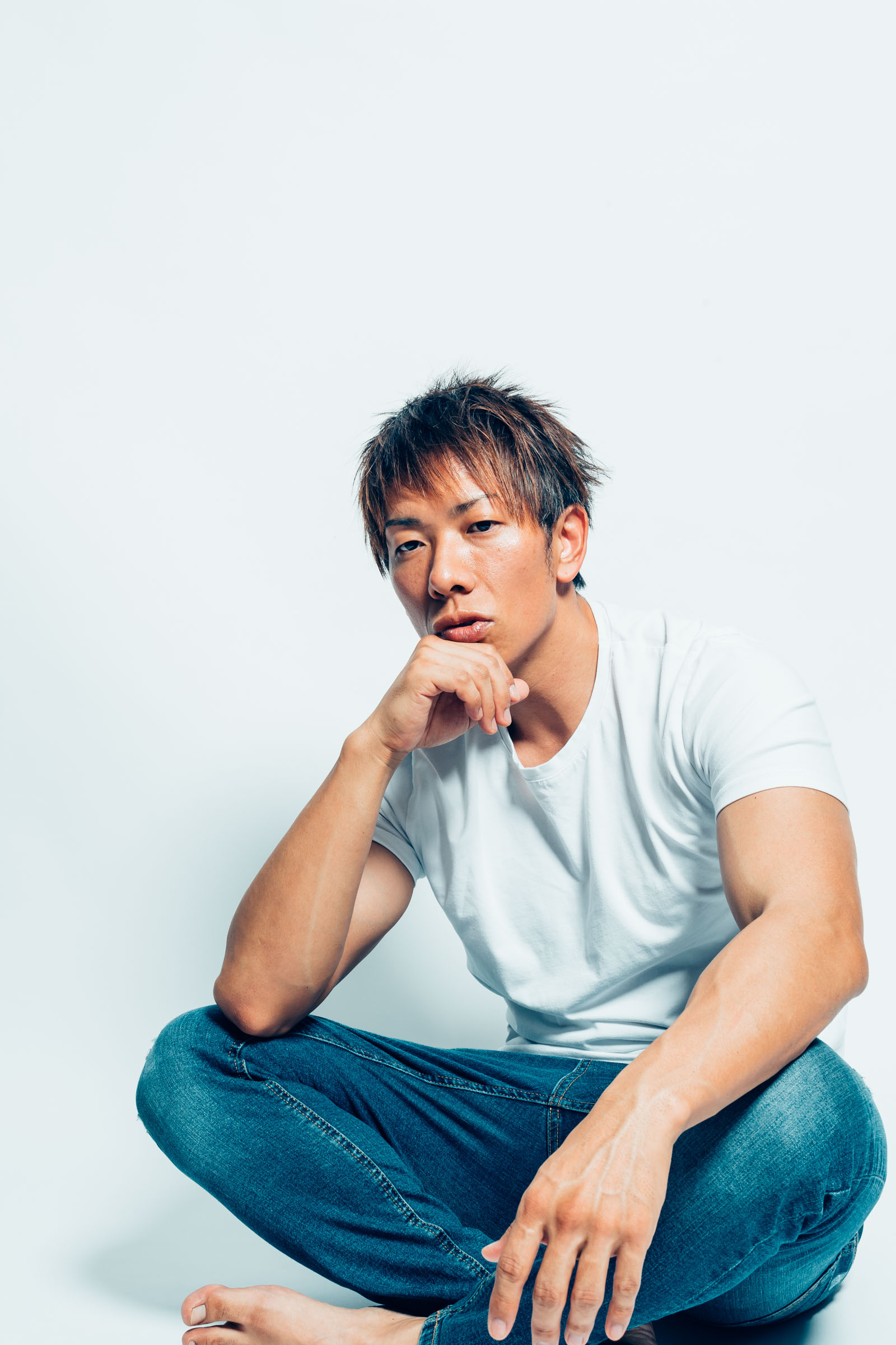 首部就與「AV教父」清水健合作。（圖／翻攝自Twitter）